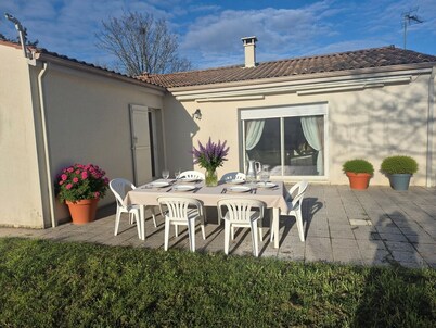 Large family home - 4 bedrooms, enclosed garden & terrace