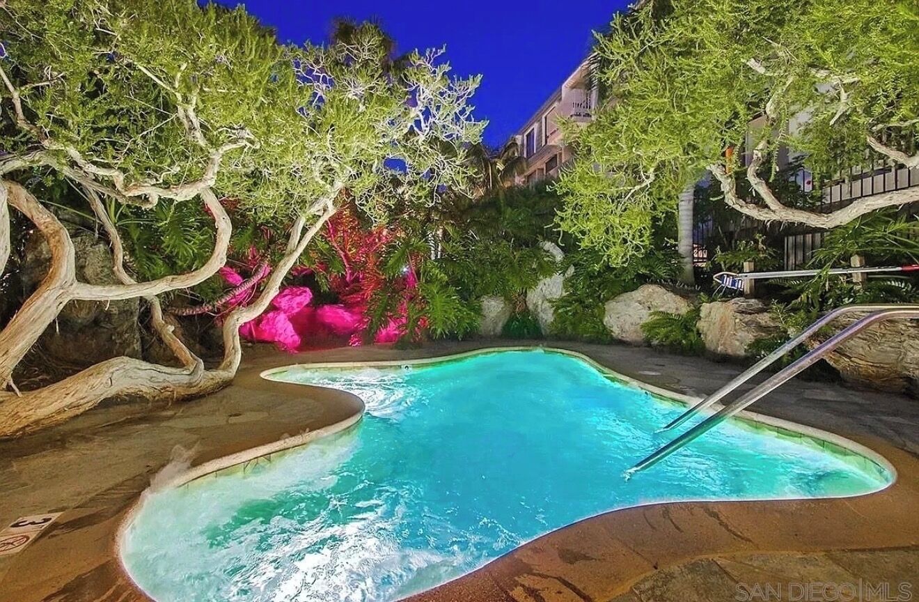 屋外プール、温水プール