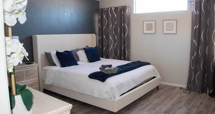 Peaceful 4-bedroom Oasis with AC,Wifi & Pool in North Las Vegas