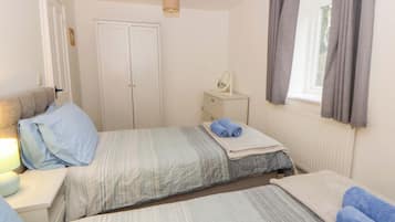 2 bedrooms, individually decorated, individually furnished, free WiFi