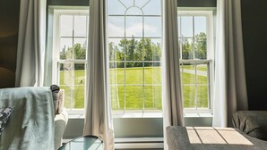 Interior - Morrison’s Beach Road Island Retreat (Georgetown)