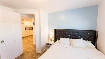 3 bedrooms, iron/ironing board, WiFi, bed sheets