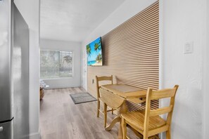 Dining - Sunset - Private Beach Access! (Siesta Key)