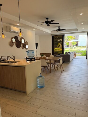 Hacienda Iguana Beachfront 2BR Condo- Costamar