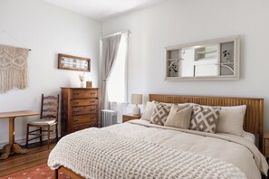 2 bedrooms, iron/ironing board, free WiFi, bed sheets - Your Logan Square Oasis with Lush Outdoor Haven! (Chicago)