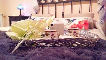 4 chambres, fer et planche à repasser, Wi-Fi, draps fournis