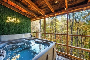 Outdoor spa tub - Romantic Cabin | Hot Tub + Fire Pit Under Lights (Pigeon Forge)