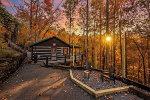 Terrace/patio - Romantic Cabin | Hot Tub + Fire Pit Under Lights (Pigeon Forge)