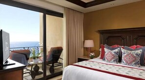 1 bedroom, iron/ironing board, WiFi, bed sheets - Luxury Grand Solmar Resort - 737 sqft Studio with 4 infinity pools & 5 hot tubs (Cabo San Lucas)