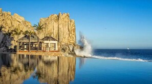 Beach - Luxury Grand Solmar Resort - 737 sqft Studio with 4 infinity pools & 5 hot tubs (Cabo San Lucas)