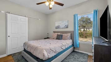3 Schlafzimmer, Bügeleisen/Bügelbrett, WLAN, Bettwäsche