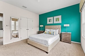 5 habitaciones, tabla de planchar con plancha y cuna de viaje 