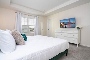 4 habitaciones, tabla de planchar con plancha y cuna de viaje 