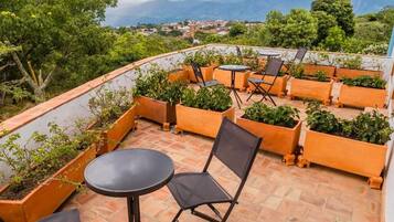 三人房, 城市景觀 | 室外用餐