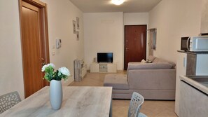 Smart TV - Agave - Two Bedroom Apartment, Sleeps 5 (Olmedo)