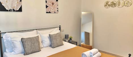 3 bedrooms, iron/ironing board, free WiFi, bed sheets