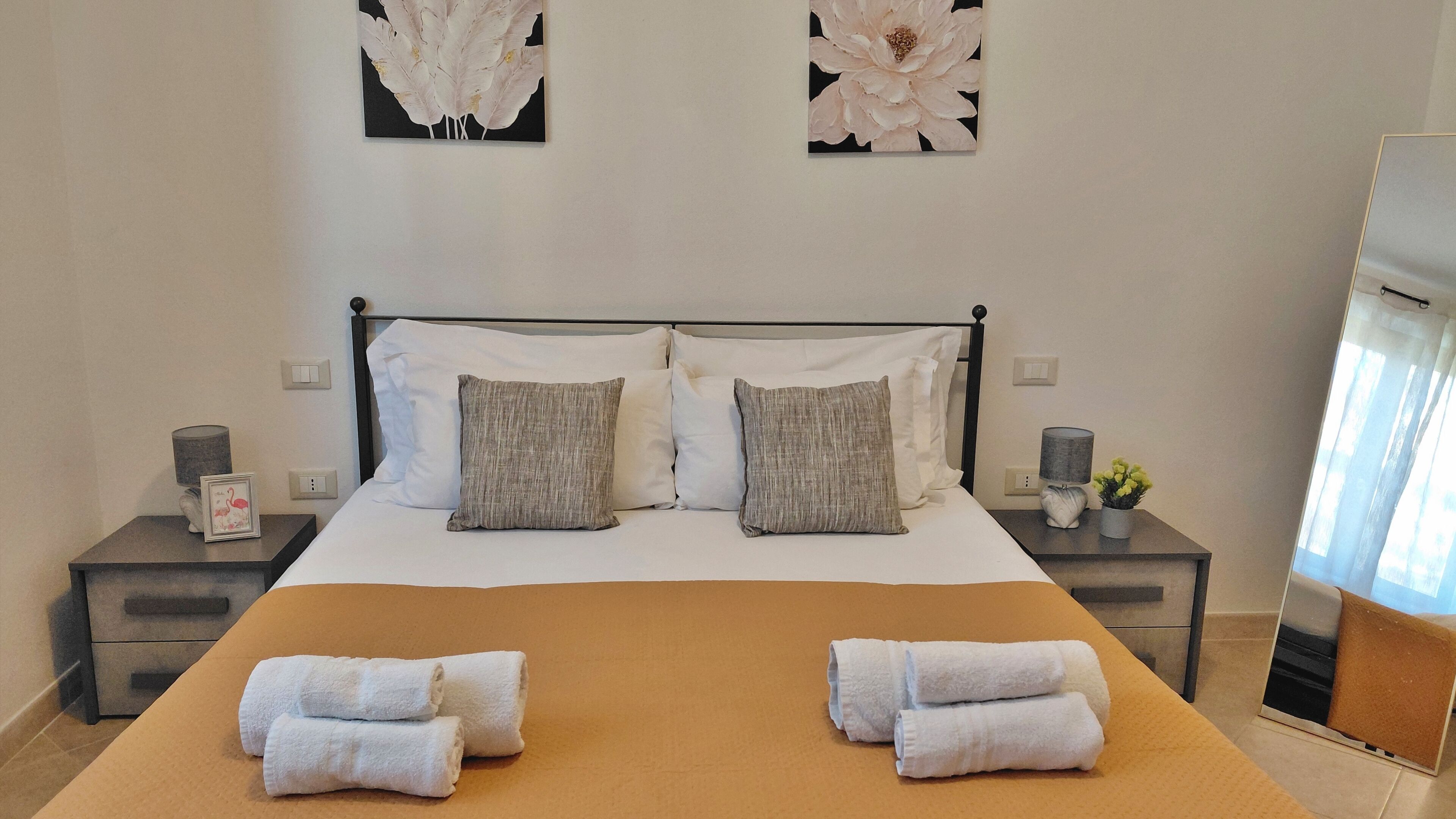 3 bedrooms, iron/ironing board, free WiFi, bed sheets