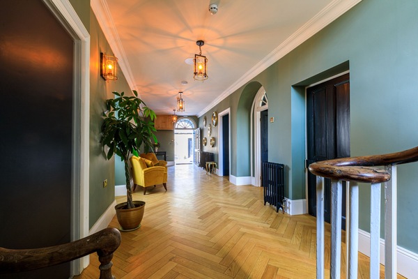 Cottage | Interior