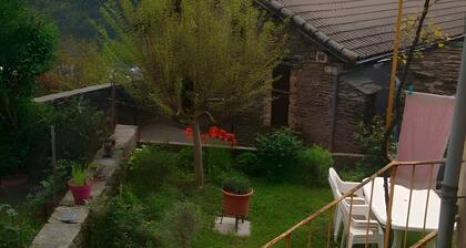 Chambre dâhĂŽtes « Ostau La Lutz » avec vue montagne, terrasse partagĂ©e et Wi-Fi