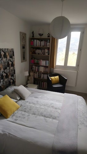 Guest Room “Ostau La Lutz” with Mountain View, Shared Terrace and Wi-Fi