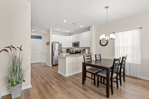 Dining - Cozy 2BR at Legends Golf Resort | Pool and Tennis (Myrtle Beach)