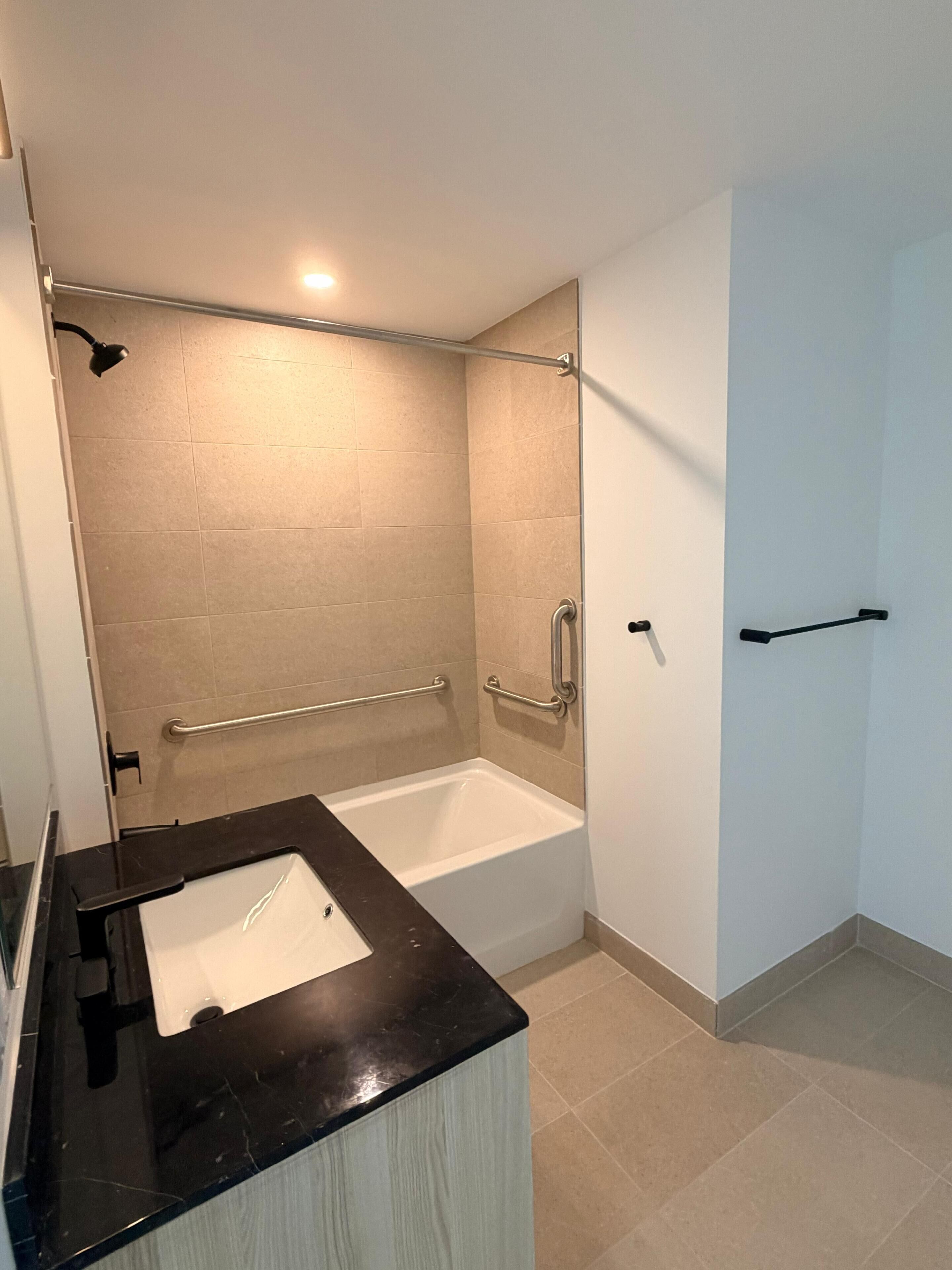 Apartment, City View | Bathroom