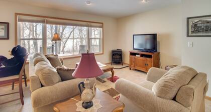 Family Nature Haven! Waterfront Pelican Lake Home