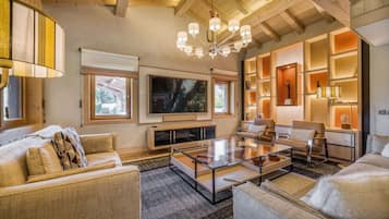 TV, fireplace, DVD player, stereo