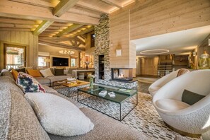 TV, fireplace, DVD player, stereo - Chalet Le 34 Megève - Chalet d'exception (Megeve)