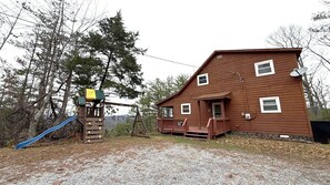 Exterior - Cozy Secluded Cabin with Smoky Mountain Views (Sevierville)