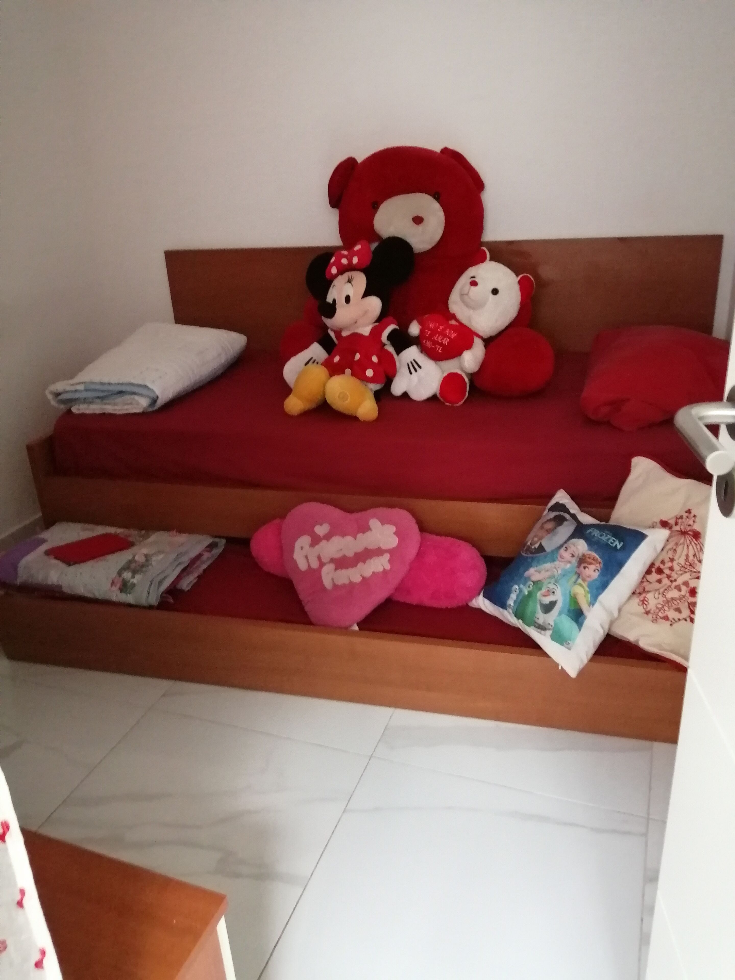 3 chambres, fer et planche à repasser, Wi-Fi, literie fournie