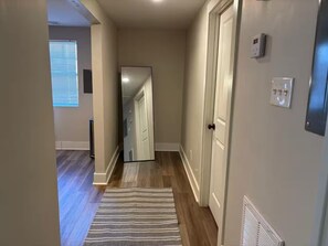 Interior - Convenient Home in Downtown Knoxville (Knoxville)
