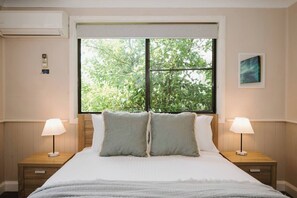 4 bedrooms, desk, iron/ironing board, travel cot