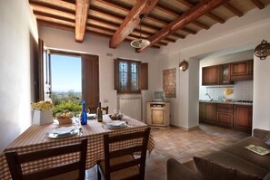 Apartment, Valley View | Interior - Agriturismo Fiordaliso (Trevi)