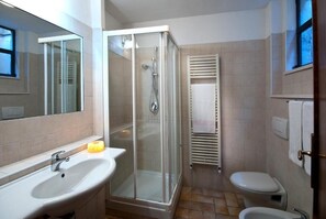 Apartment, Valley View | Bathroom - Agriturismo Fiordaliso (Trevi)