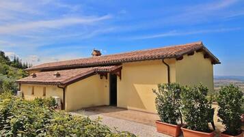 Appartamento, vista valle | Esterni