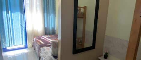 1 bedroom, iron/ironing board, internet, bed sheets