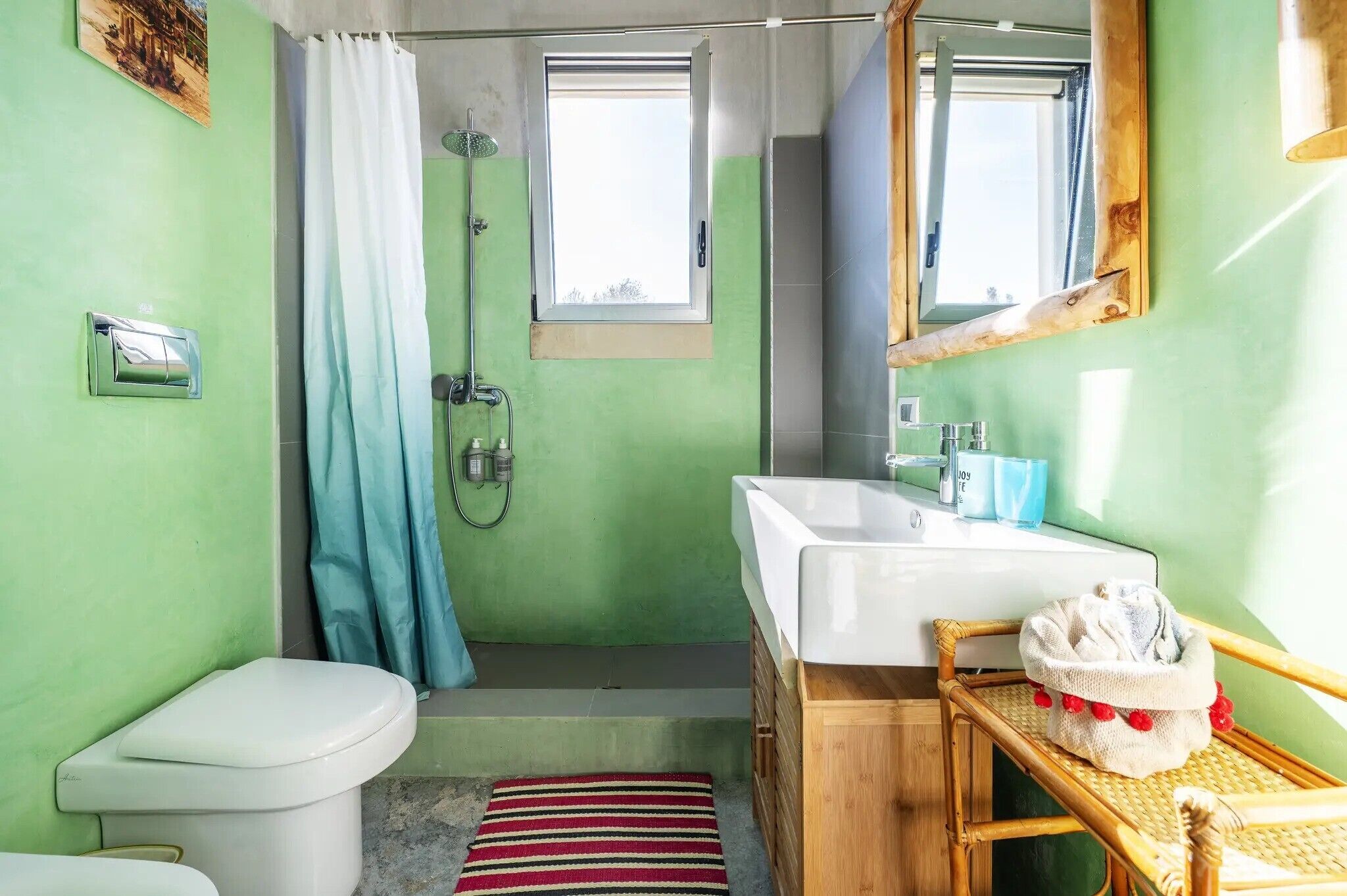 淋浴设施、吹风机、毛巾