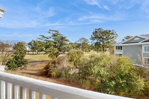 Property grounds - Golf course view condo with private balcony, W/D, pool & close to beach (Myrtle Beach)