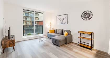 Cozy&Modern New 1 Bedroom Condo