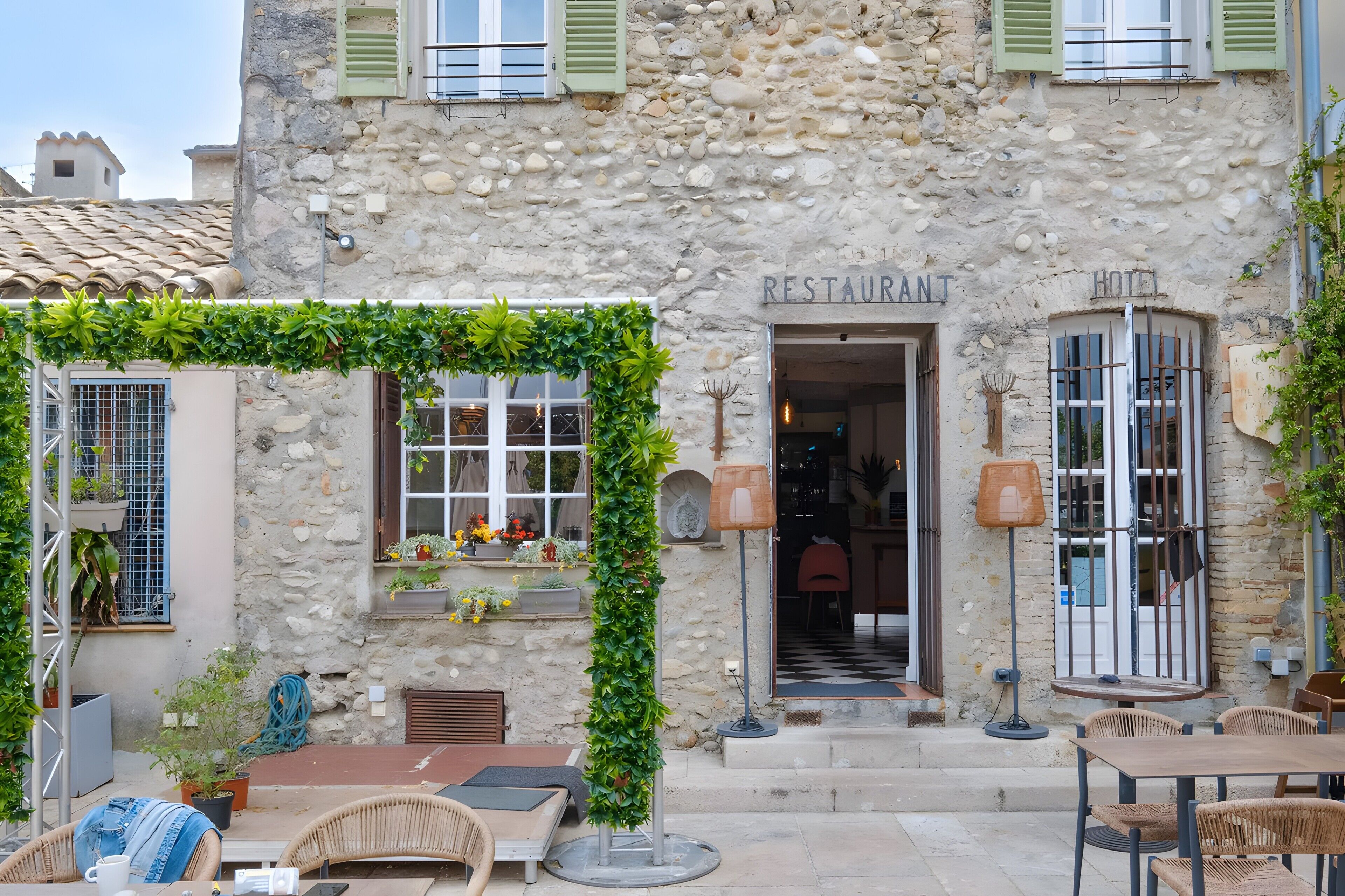 Restauration extérieure