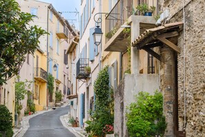 Exterior - Double Room with Wi-Fi and Air Conditioning (Cagnes-sur-Mer)