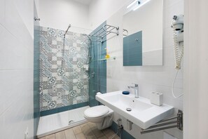 Bruser, hårtørrer, håndklæder