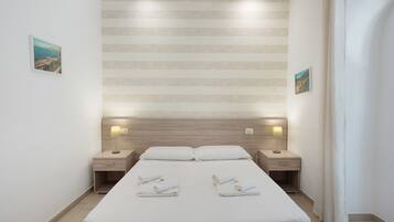 1 habitación, tabla de planchar con plancha, wifi y ropa de cama