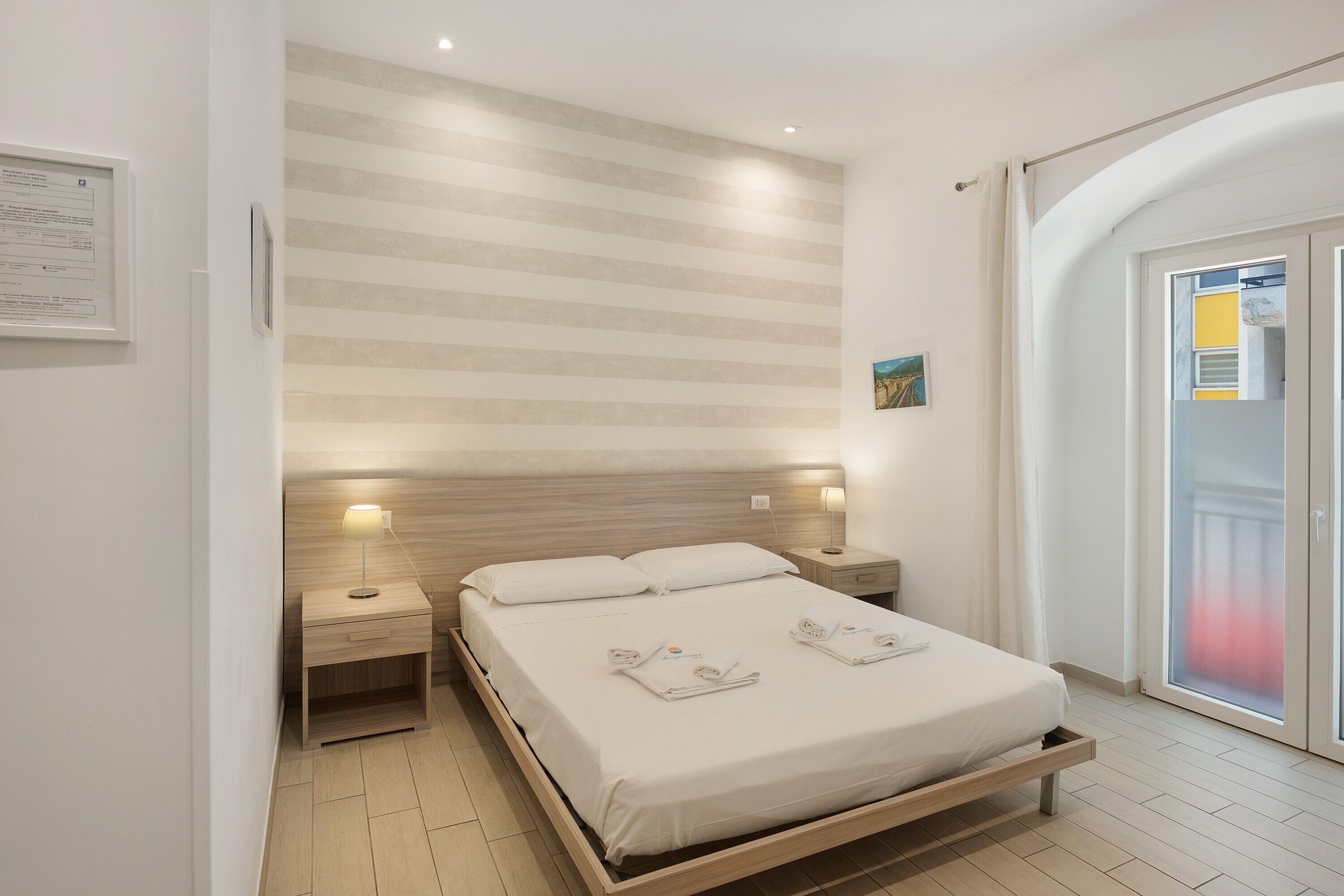1 dormitorio, tabla de planchar con plancha, wifi y ropa de cama