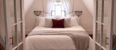 Bügeleisen/Bügelbrett, Internetzugang, Bettwäsche