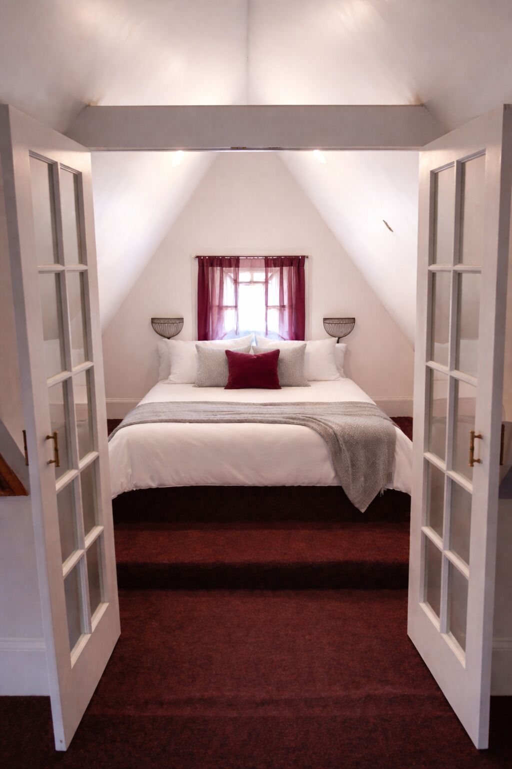 Fer et planche à repasser, accès Internet, draps fournis