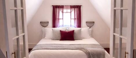 Fer et planche Ă repasser, accĂšs Internet, draps fournis