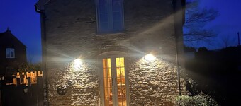 Cozy Barn 300 year old conversion, near Forest of Dean and Ross on Wye on farm.