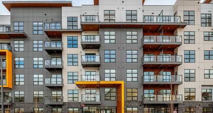 Trendy Marda Loop, 80 Min Banff, Walk to MRU, Pubs